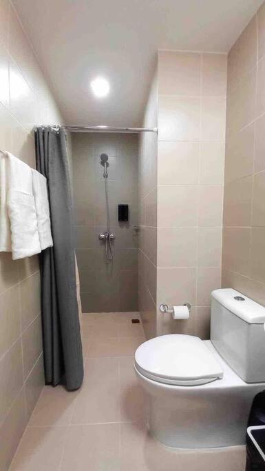 Apartment 1br With Extra At One Regis- Megaworld *