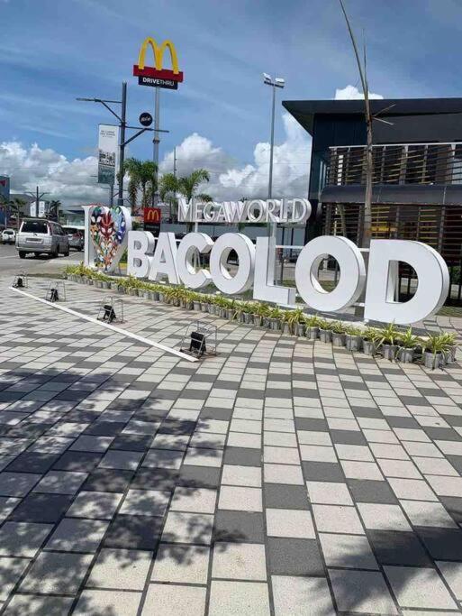 Apartment 1br With Extra At One Regis- Megaworld *