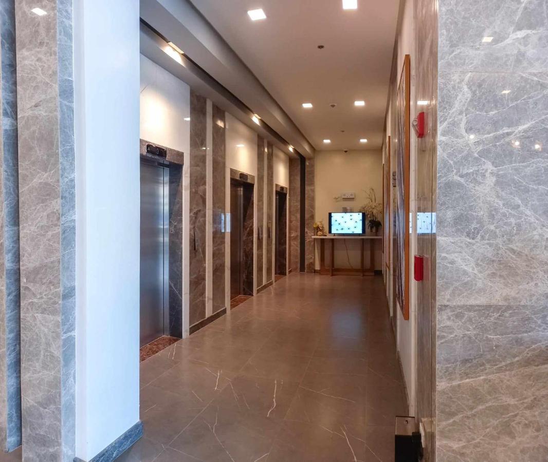 1br With Extra At One Regis- Megaworld Bacolod