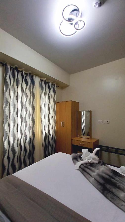 1br With Extra At One Regis- Megaworld Apartment *