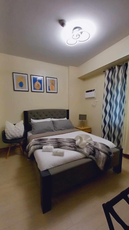 1br With Extra At One Regis- Megaworld Apartment *